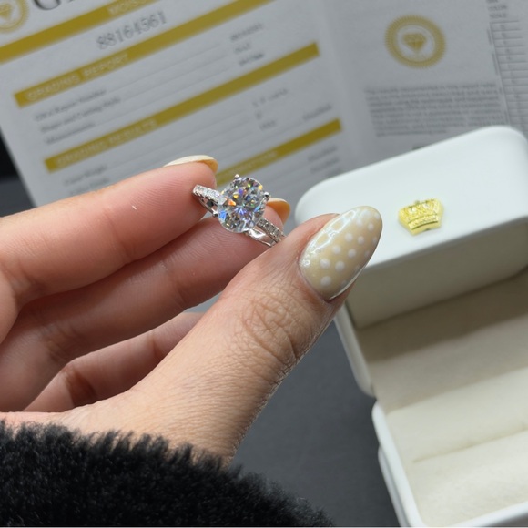 3ct oval cut real moissanite VVS1 engagement ring sz 5 and 6 available - Picture 8 of 11
